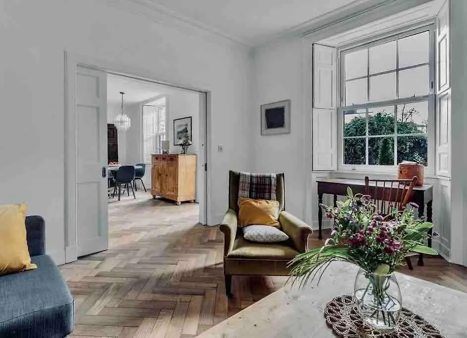 Stylish Georgian Garden Apartment + Secure Parking Edinburgh
