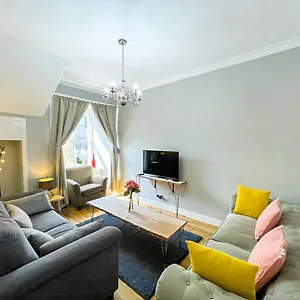 Apartment Charming 3 Bed In Old Town, Edinburgh
